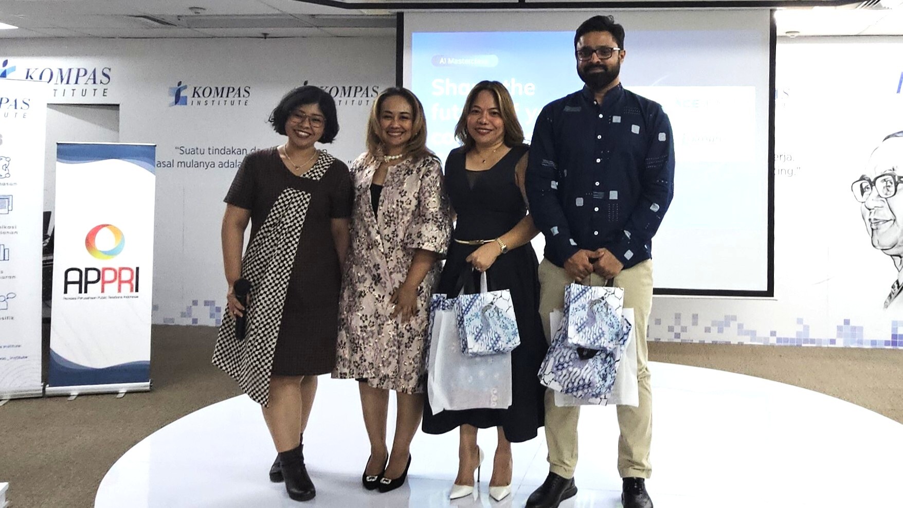 Niken Widi Hapsari Fardila Astari Ana Pista Hemant Gaule